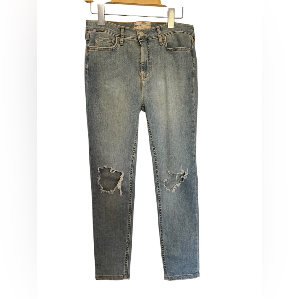 Free People Straight Leg Jeans NWT